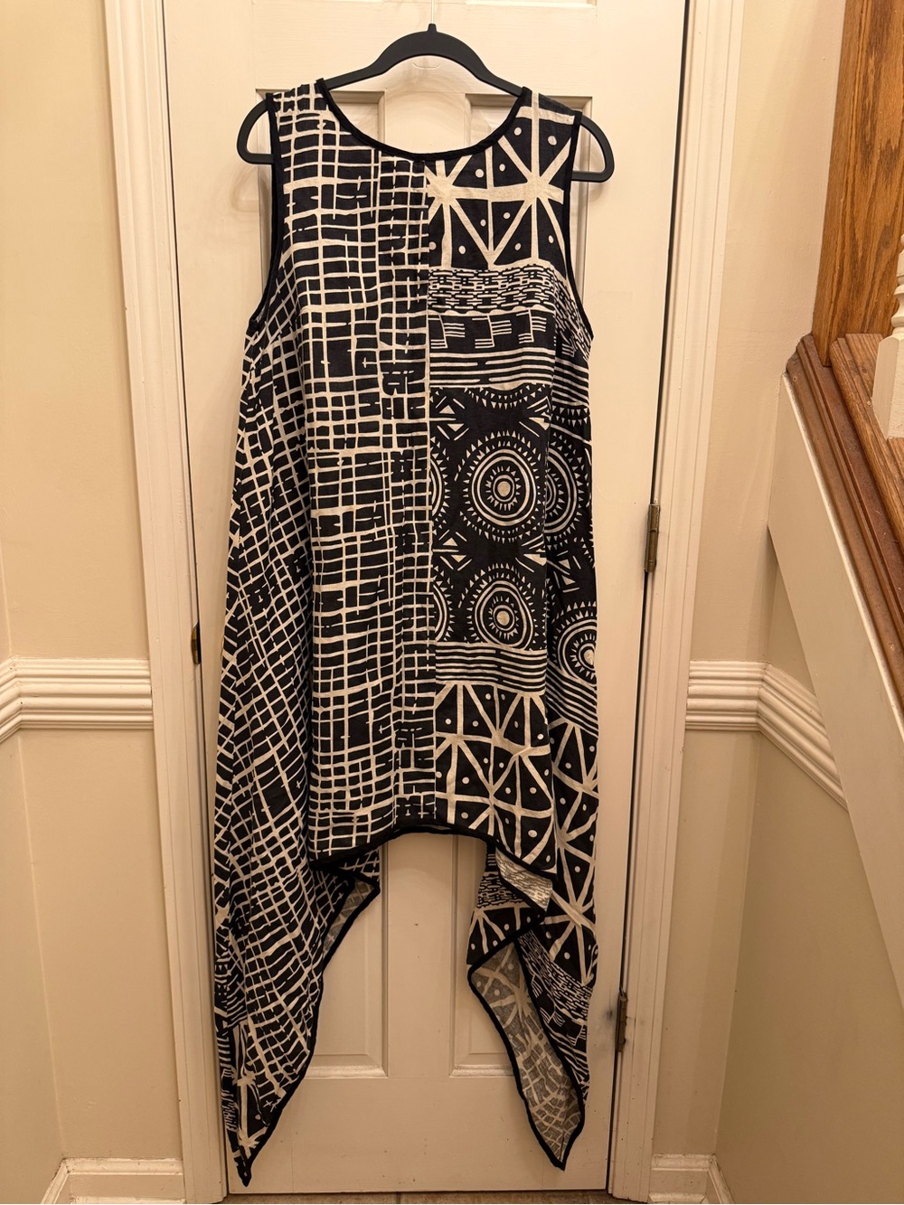 Ashro Black & White African Print Handkerchief Hem Dress Size L